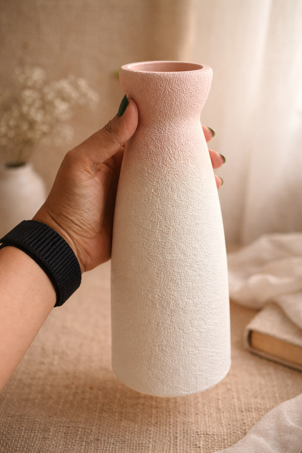 Textured Gradient Ceramic Vase – Blush to Ivory