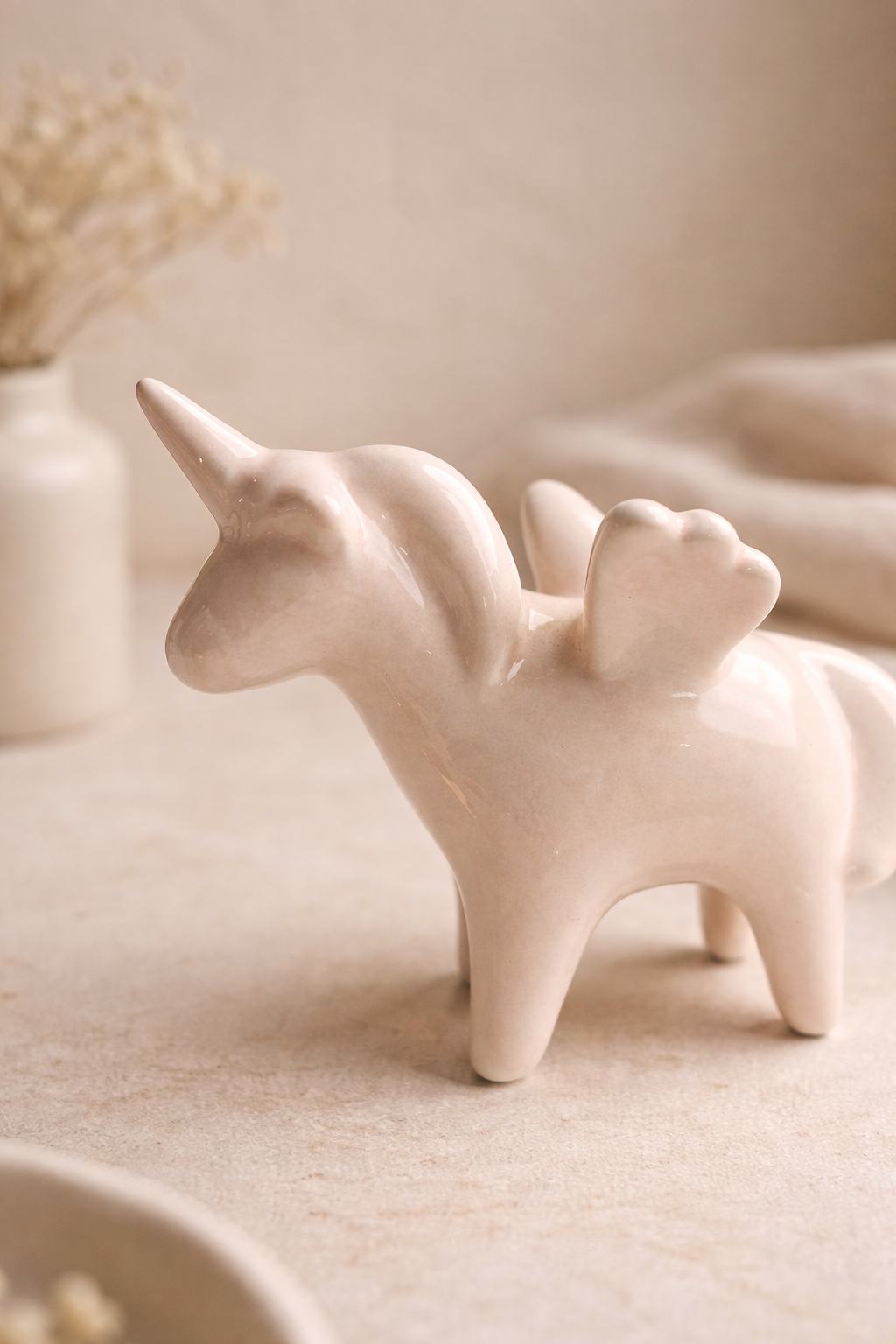 Minimal Ceramic Unicorn Showpiece – Off-White with Blush Tint